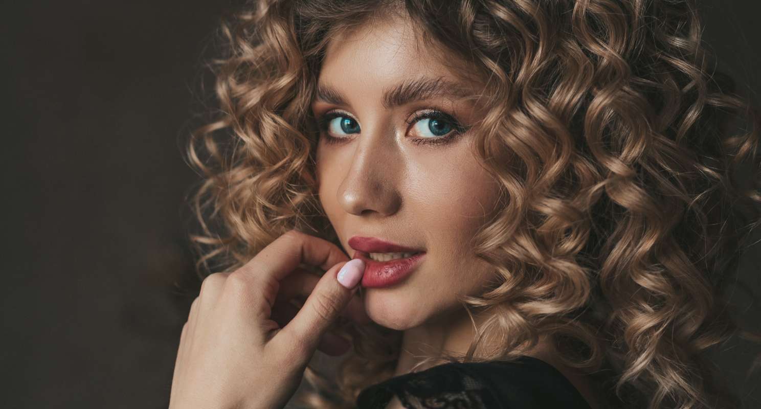 Cinnamon Spice Curly Crown