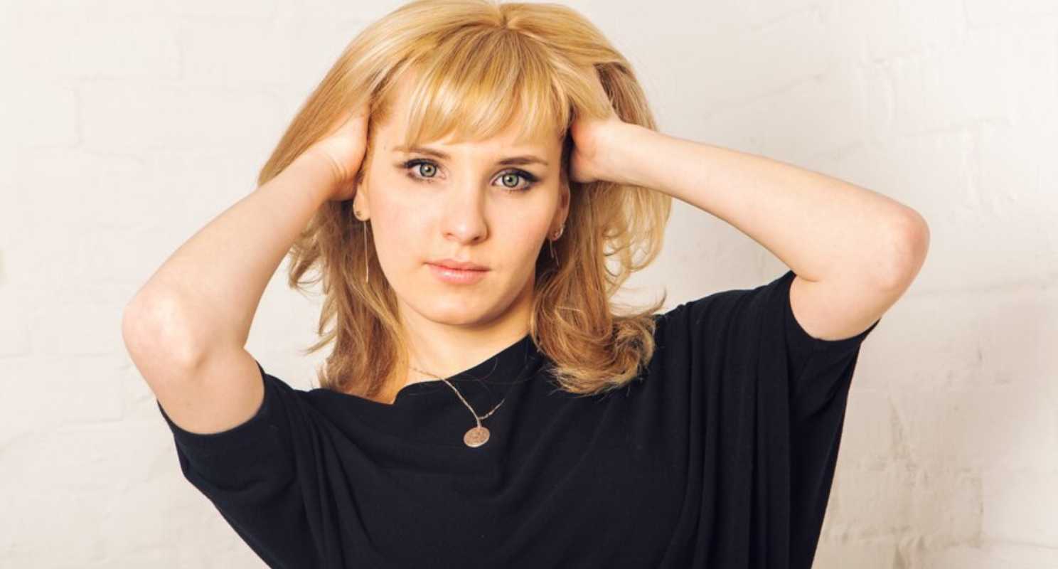 19. Blonde Blowout Fluffy Bob Haircuts