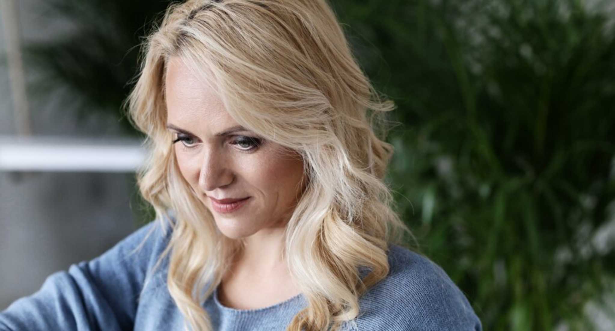 26. Blonde Wolf Cut with Layered Bob