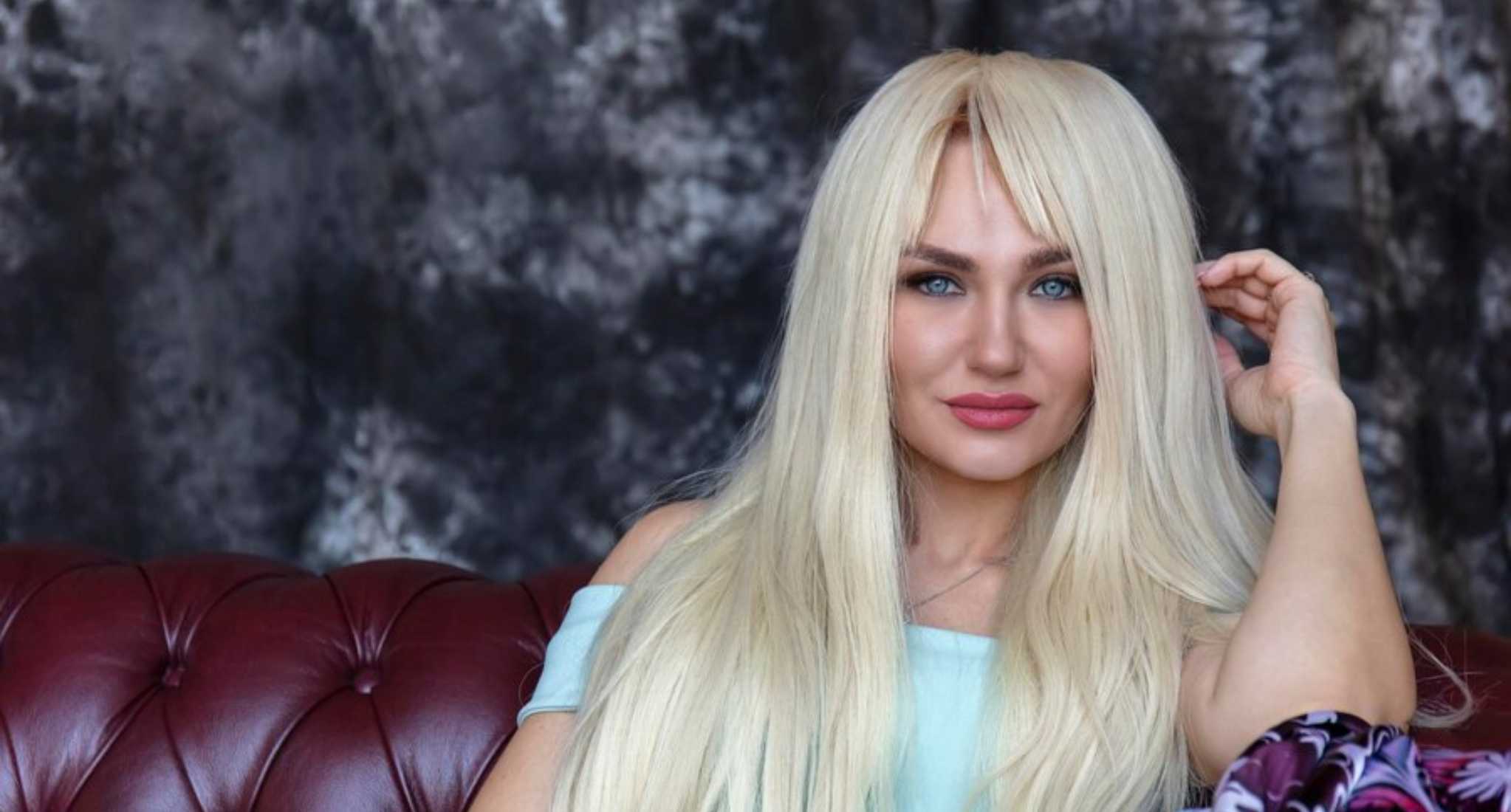 31. Blonde Wolf Cut with Razored Ends