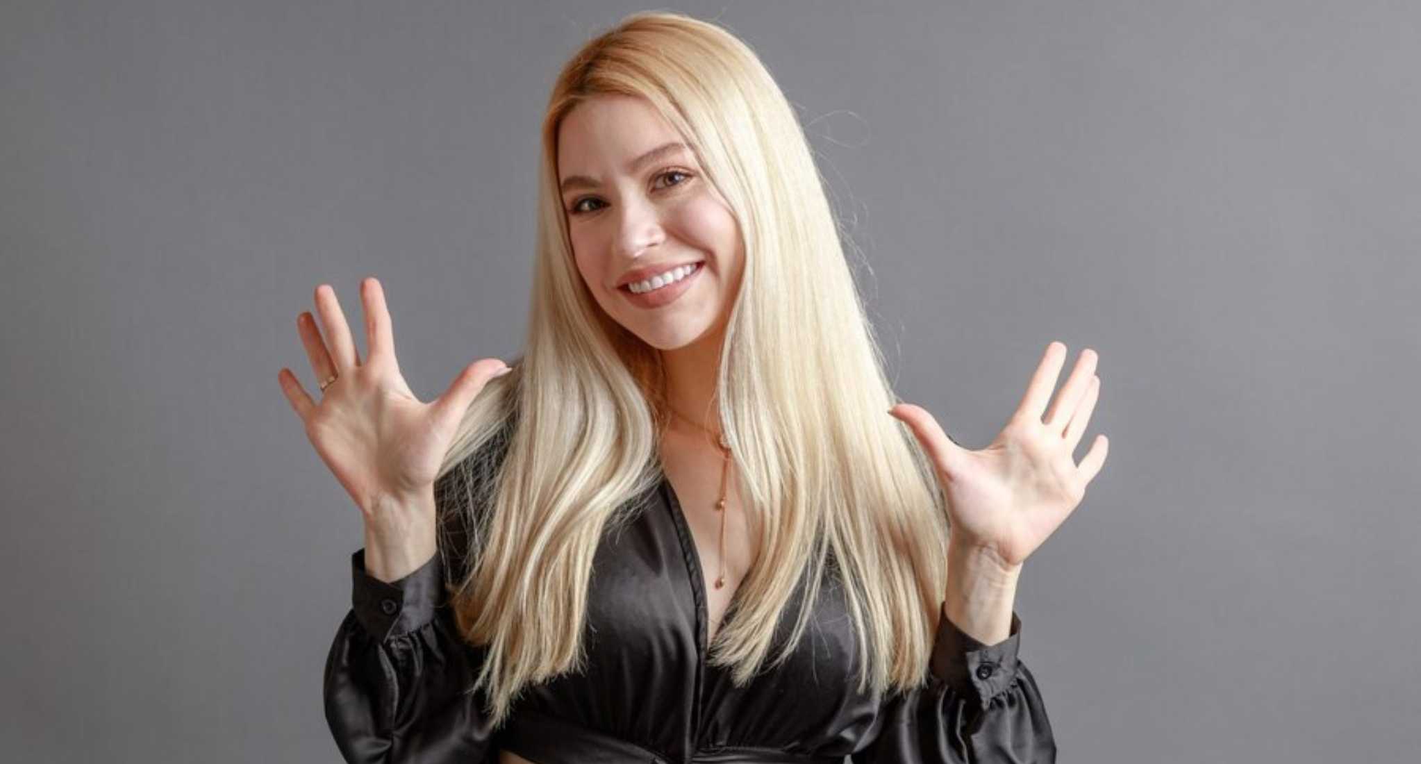 37. Blonde Wolf Cut with Wispy Bangs