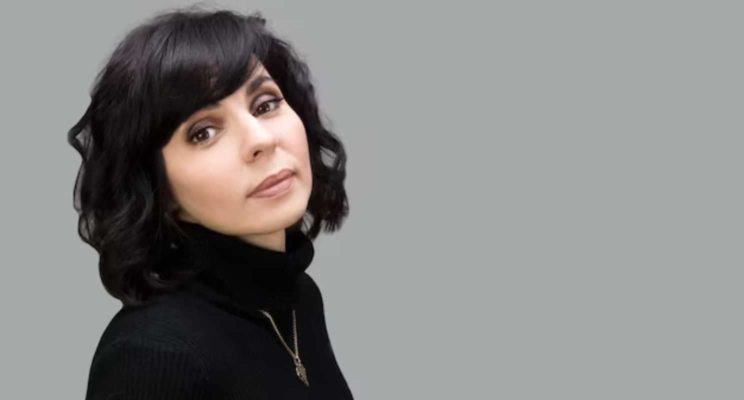 4. Plush Bob Wavy Black Hair