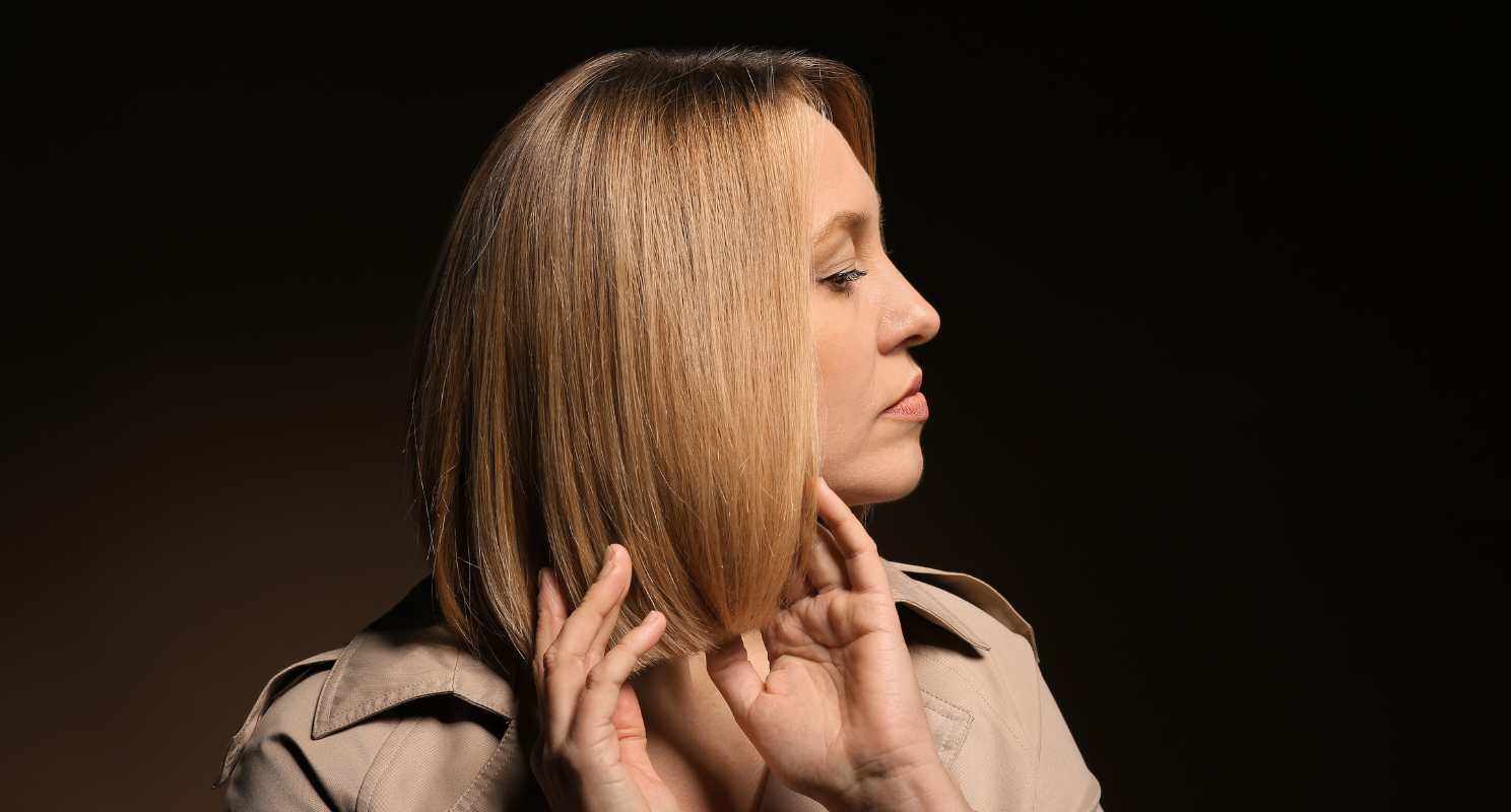 6. Blonde Blowout Stacked Hair